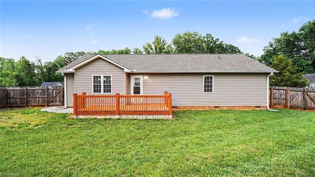 125 Gumtree Court, Mocksville, NC 27028