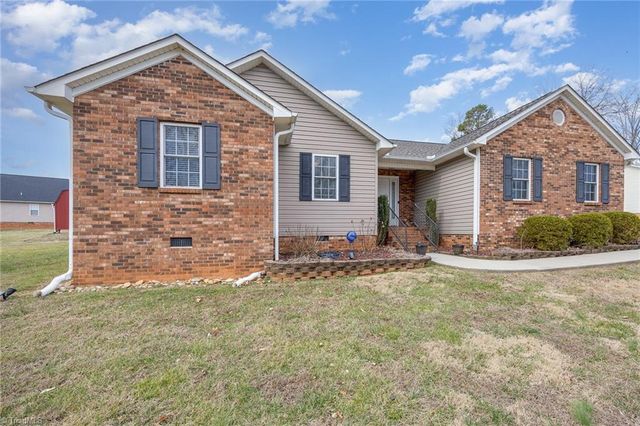 125 Gumtree Court, Mocksville, NC 27028