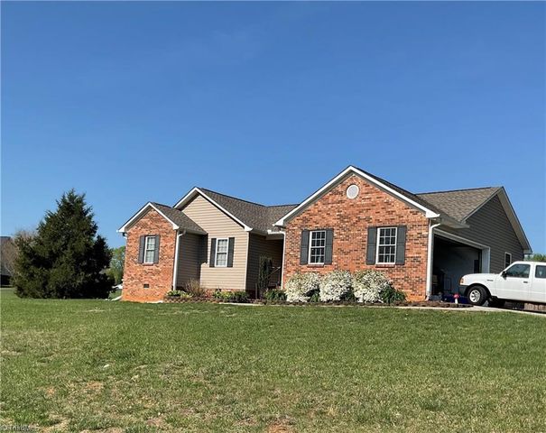125 Gumtree Court, Mocksville, NC 27028