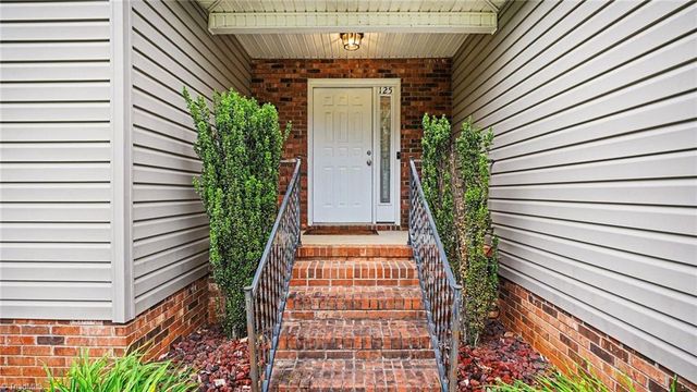 125 Gumtree Court, Mocksville, NC 27028
