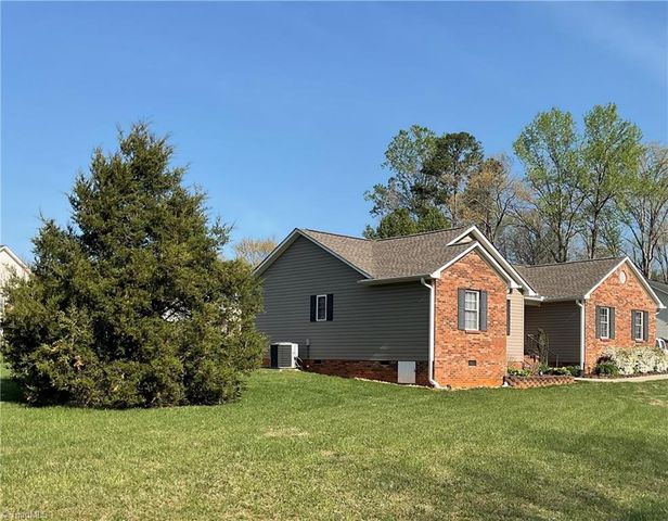 125 Gumtree Court, Mocksville, NC 27028