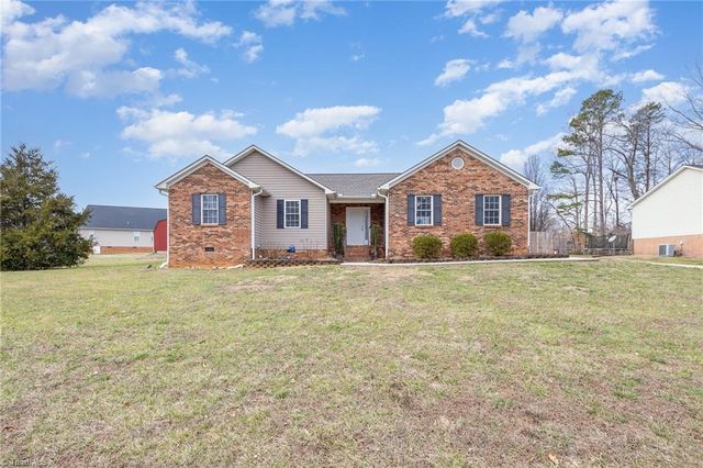 125 Gumtree Court, Mocksville, NC 27028