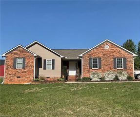 125 Gumtree Court, Mocksville, NC 27028