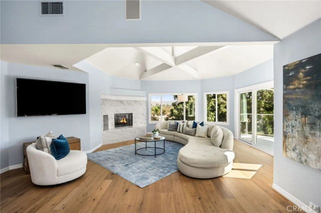 1086 Castlerock, North Tustin, CA 92705