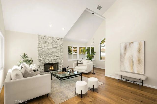 1086 Castlerock, North Tustin, CA 92705