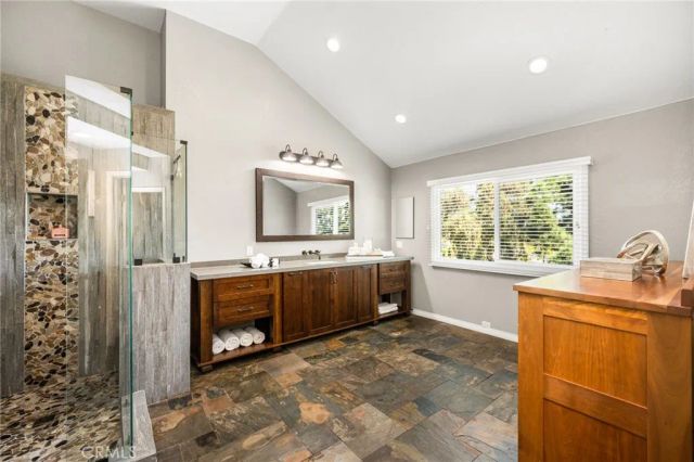 1086 Castlerock, North Tustin, CA 92705