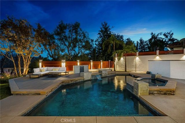 1086 Castlerock, North Tustin, CA 92705