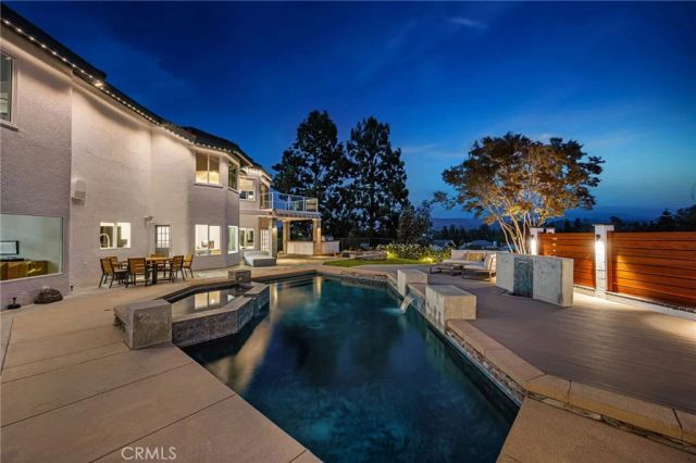 1086 Castlerock, North Tustin, CA 92705
