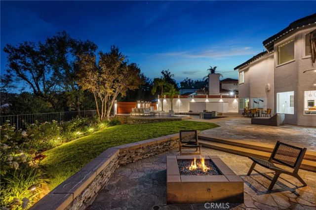 1086 Castlerock, North Tustin, CA 92705