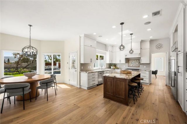 1086 Castlerock, North Tustin, CA 92705