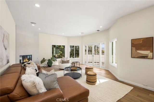 1086 Castlerock, North Tustin, CA 92705