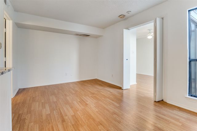 2300 Balsam Drive G302, Arlington, TX 76006