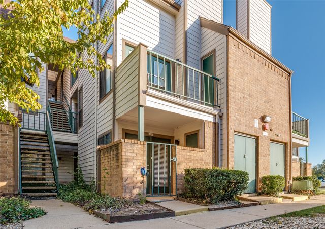 2300 Balsam Drive G302, Arlington, TX 76006