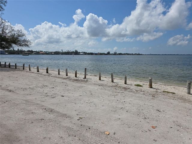 7518 4TH AVENUE W, Bradenton, FL 34209