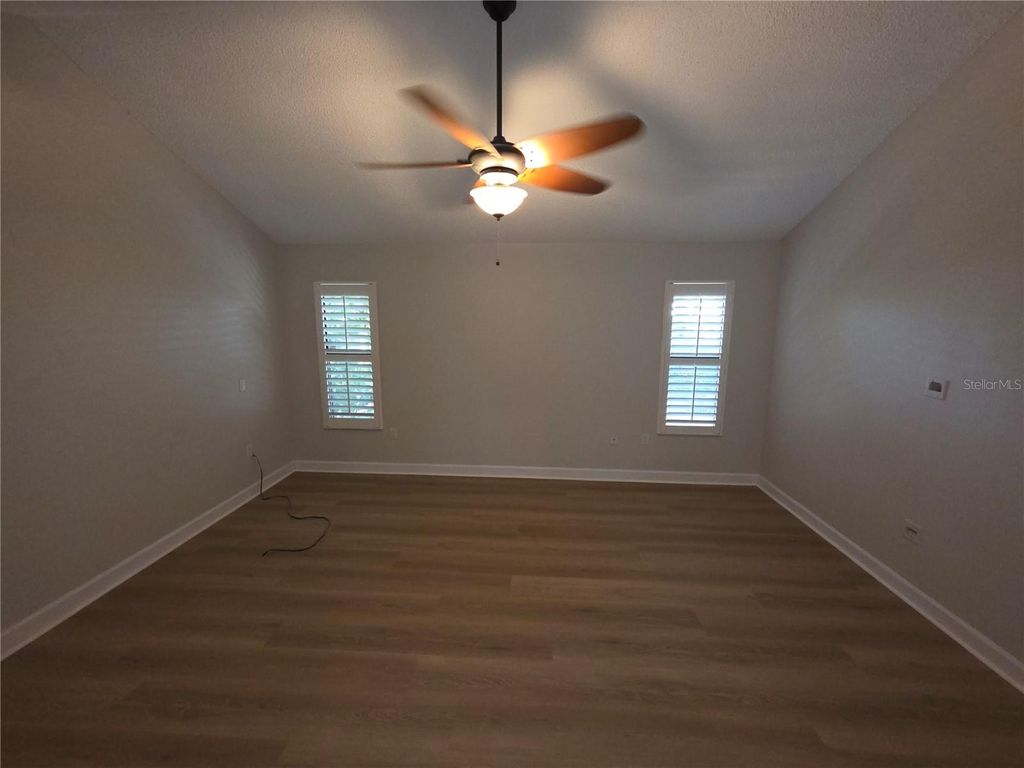 Image 17 of property listing at 7518 4TH AVENUE W, Bradenton, FL 34209