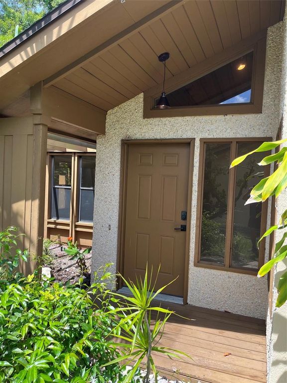 Image 57 of property listing at 7518 4TH AVENUE W, Bradenton, FL 34209