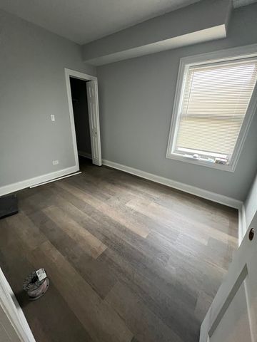 5426 W Flournoy Street, Chicago, IL 60644