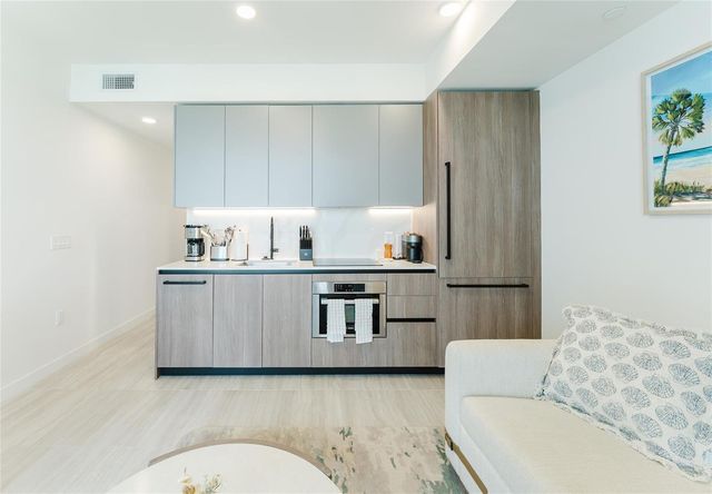 580 72nd Street 1413, Miami Beach, FL 33141