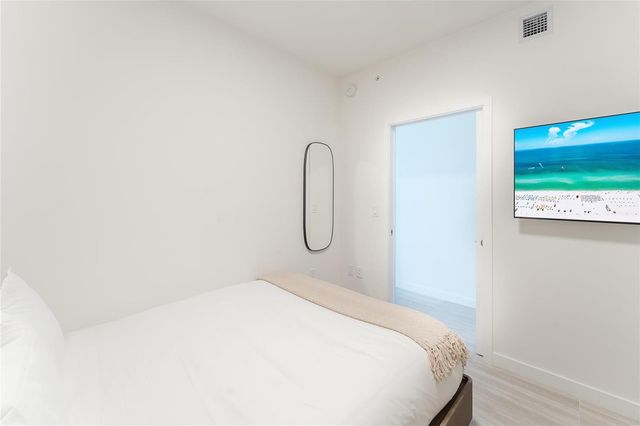 580 72nd Street 1413, Miami Beach, FL 33141