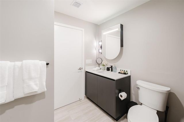 580 72nd Street 1413, Miami Beach, FL 33141