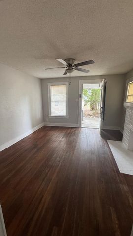700 Cumberland Street, Dallas, TX 75203