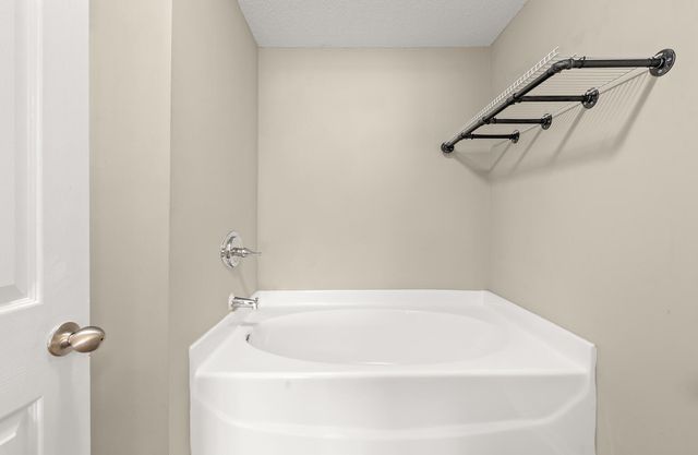 8008 Vermont Road, North Charleston, SC 29418