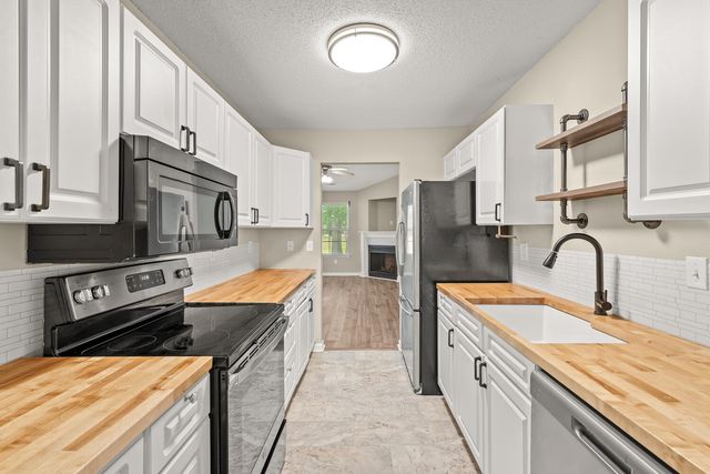 8008 Vermont Road, North Charleston, SC 29418