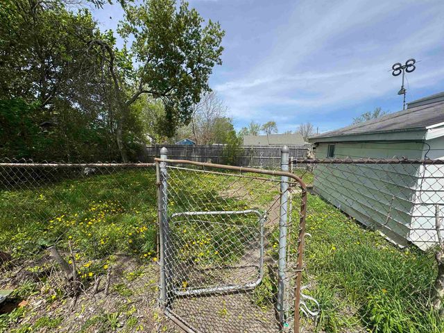 1639 Warren Avenue, Saginaw, MI 48601
