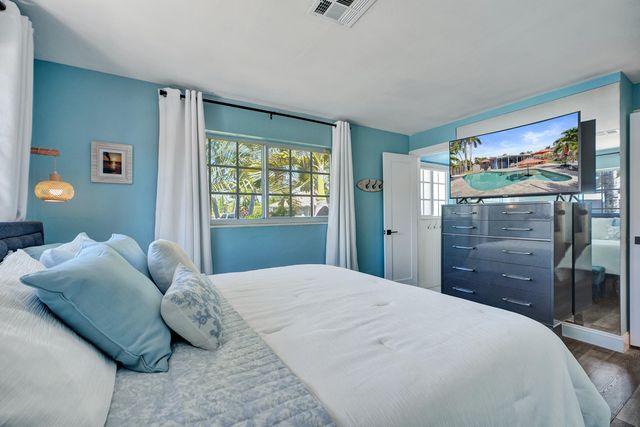 1221 SE 3rd Avenue, Pompano Beach, FL 33060