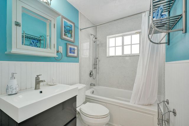 1221 SE 3rd Avenue, Pompano Beach, FL 33060