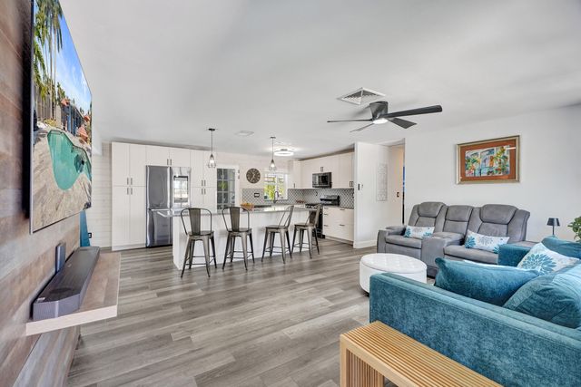 1221 SE 3rd Avenue, Pompano Beach, FL 33060