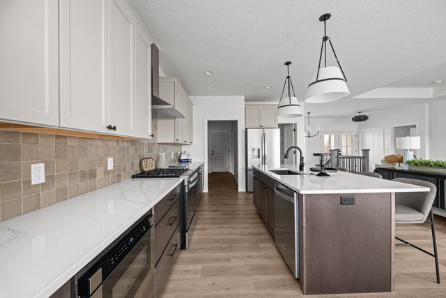 7123 Alvie Lane, Bettendorf, IA 52722