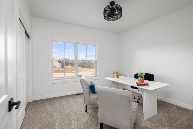 7123 Alvie Lane, Bettendorf, IA 52722