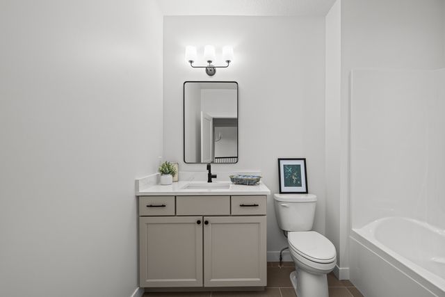 7123 Alvie Lane, Bettendorf, IA 52722