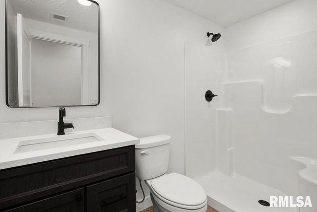 7123 Alvie Lane, Bettendorf, IA 52722