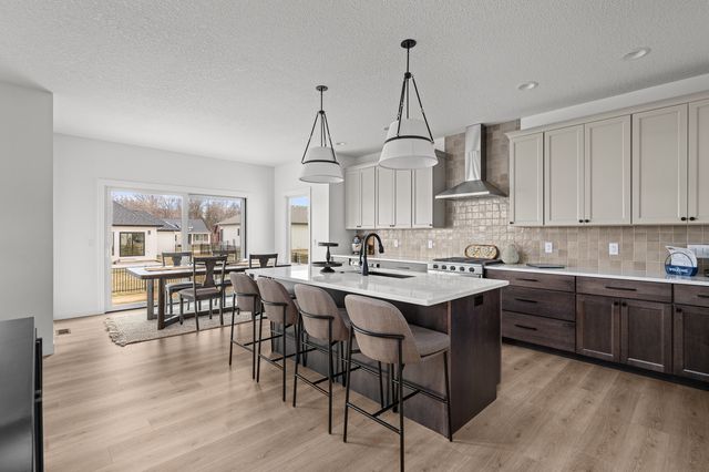 7123 Alvie Lane, Bettendorf, IA 52722