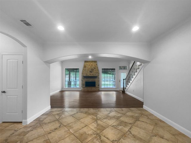 100 Horizon Circle, Azle, TX 76020