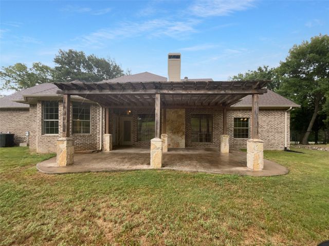 100 Horizon Circle, Azle, TX 76020