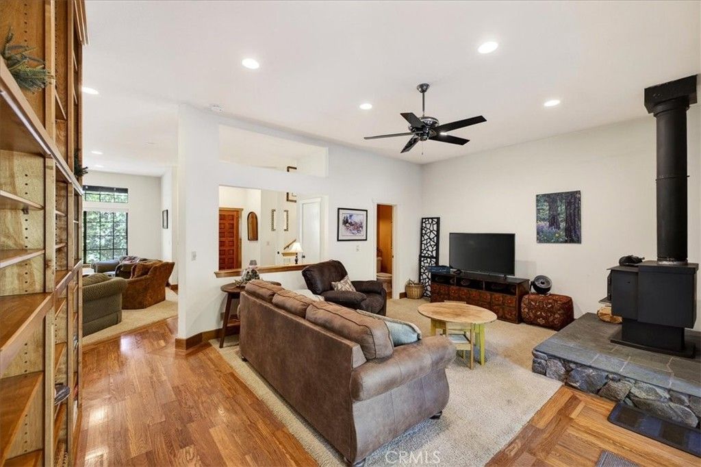 Image 16 of property listing at 915 Golf Club, Lake Almanor Peninsula, CA 96137