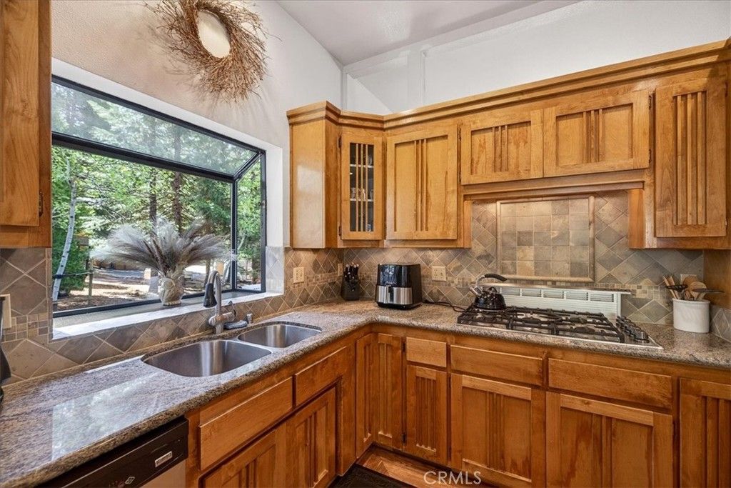 Image 22 of property listing at 915 Golf Club, Lake Almanor Peninsula, CA 96137