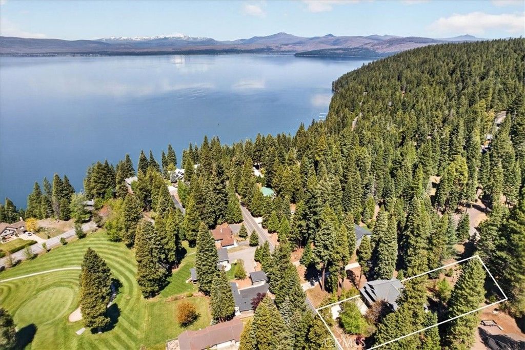 Image 57 of property listing at 915 Golf Club, Lake Almanor Peninsula, CA 96137