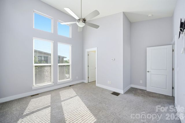 923 Warren Burgess Lane, Charlotte, NC 28205