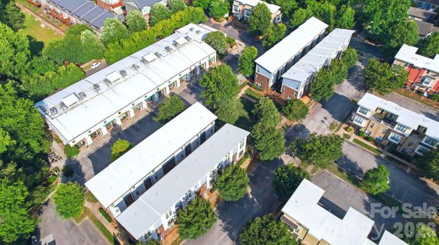 923 Warren Burgess Lane, Charlotte, NC 28205