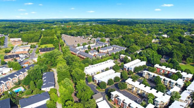 923 Warren Burgess Lane, Charlotte, NC 28205