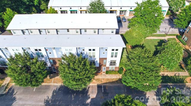 923 Warren Burgess Lane, Charlotte, NC 28205