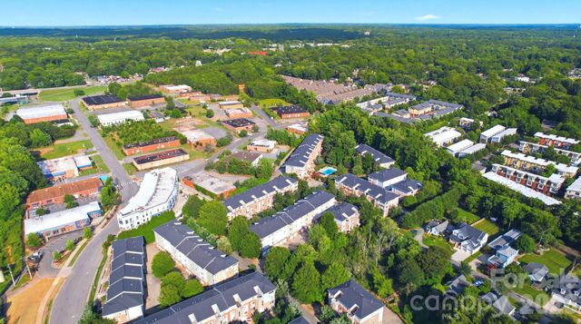 923 Warren Burgess Lane, Charlotte, NC 28205