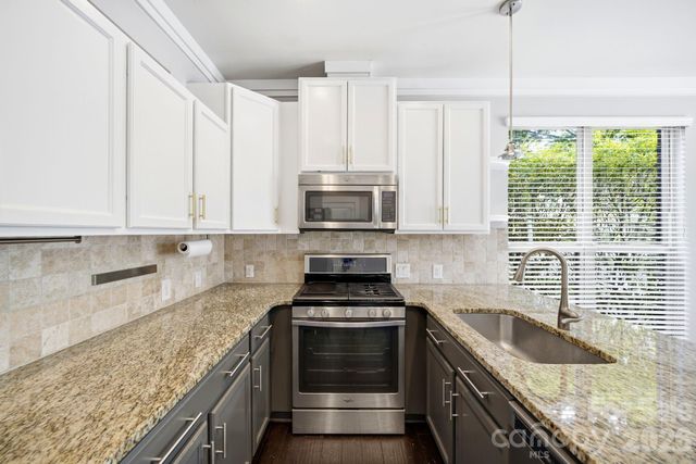 923 Warren Burgess Lane, Charlotte, NC 28205