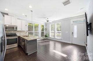 923 Warren Burgess Lane, Charlotte, NC 28205
