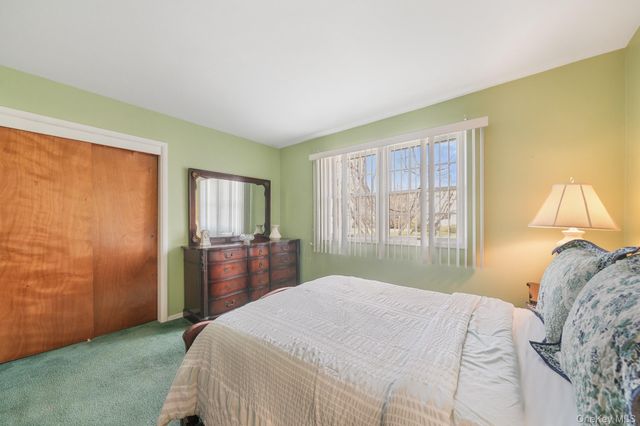 54 Douglas Court, Pearl River, NY 10965