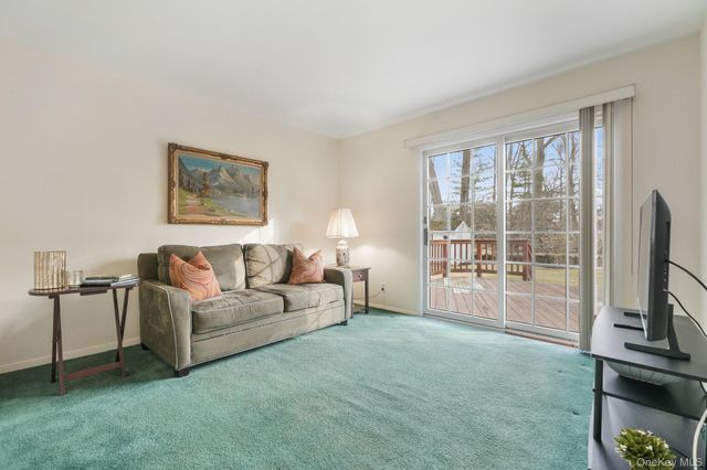 54 Douglas Court, Pearl River, NY 10965